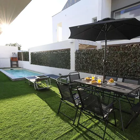 Casa De Ferias Com Piscina E 度假居 费尔南费罗