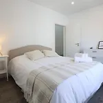 Casa De Ferias Com Piscina E Fernao Ferro